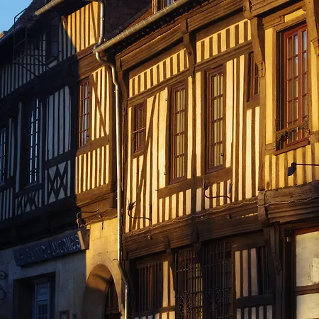 Saint Jacques 3* Conches-en-Ouche